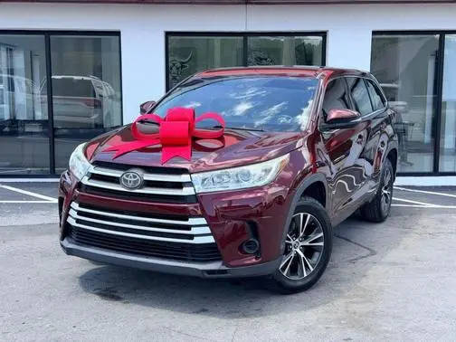 2018 Toyota Highlander LE FWD photo