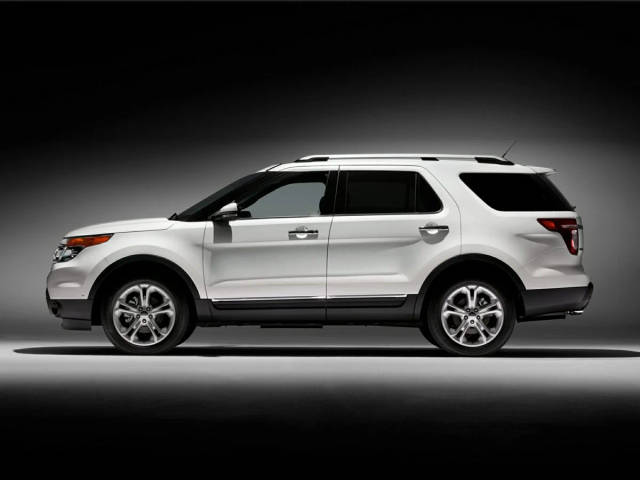 2015 Ford Explorer XLT FWD photo