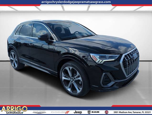 2019 Audi Q3 S line Premium Plus AWD photo