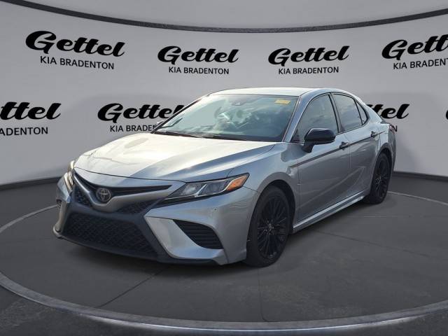 2019 Toyota Camry SE FWD photo