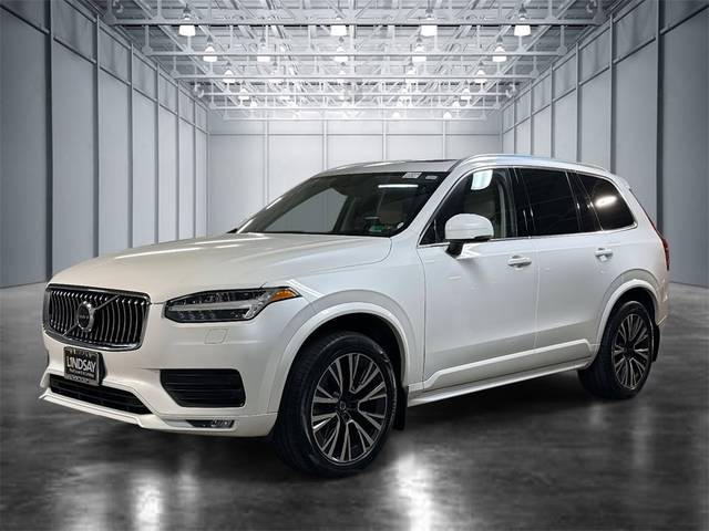 2020 Volvo XC90 Momentum AWD photo