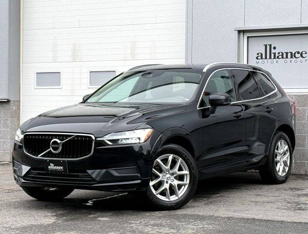 2020 Volvo XC60 Momentum AWD photo