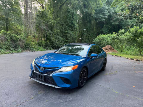2019 Toyota Camry XSE FWD photo