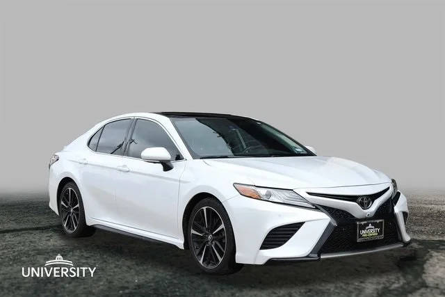 2019 Toyota Camry XSE FWD photo