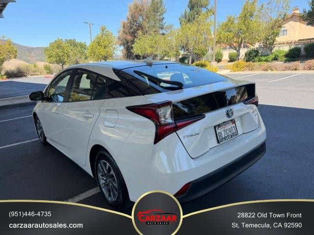 2019 Toyota Prius XLE FWD photo
