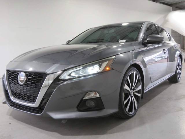 2019 Nissan Altima 2.0 Platinum FWD photo