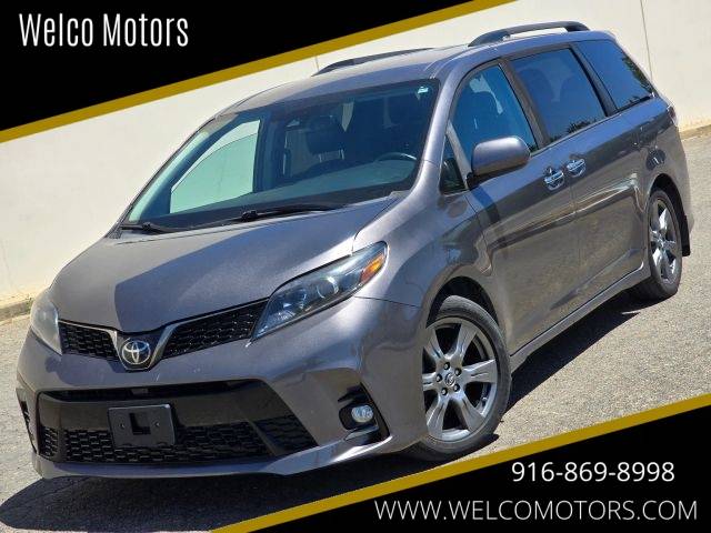 2020 Toyota Sienna SE FWD photo