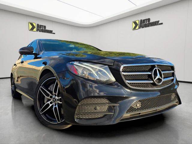 2019 Mercedes-Benz E-Class E 300 RWD photo