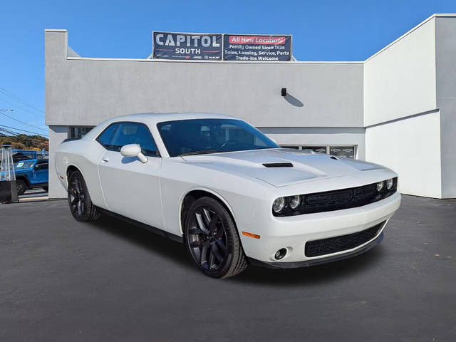 2019 Dodge Challenger SXT RWD photo