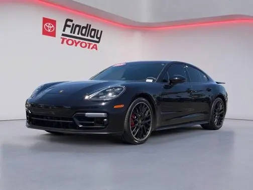 2019 Porsche Panamera GTS AWD photo