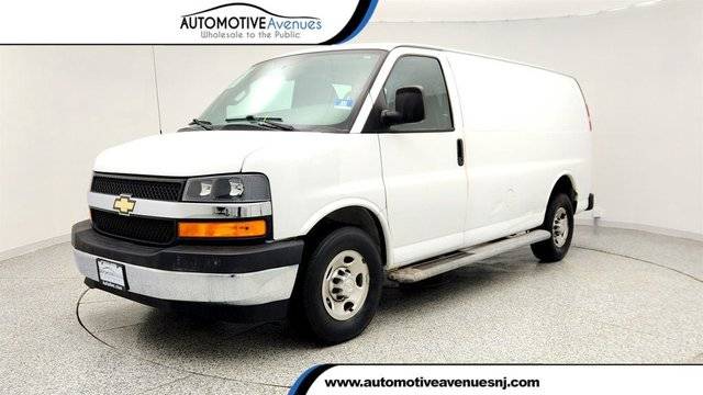 2018 Chevrolet Express Cargo  RWD photo