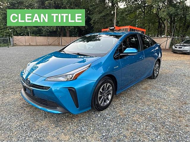 2019 Toyota Prius XLE FWD photo