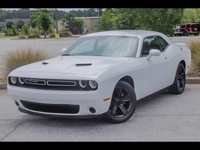 2019 Dodge Challenger SXT RWD photo