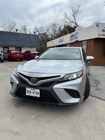 2019 Toyota Camry SE FWD photo