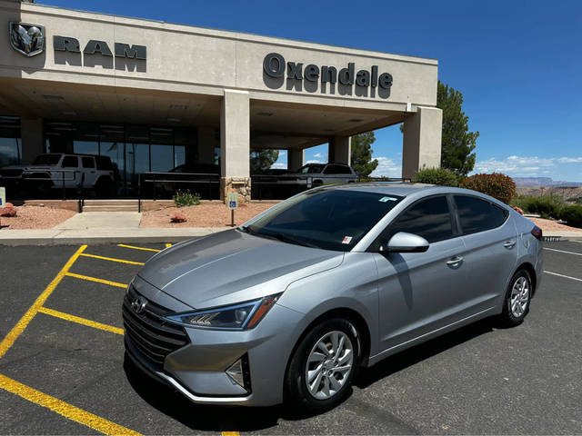 2020 Hyundai Elantra SE FWD photo
