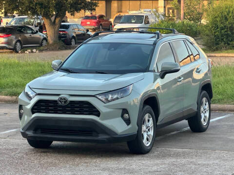 2019 Toyota RAV4 XLE FWD photo