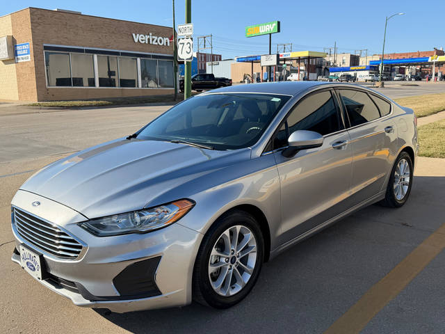 2020 Ford Fusion SE FWD photo