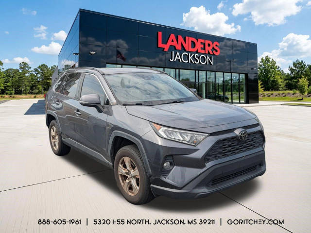 2019 Toyota RAV4 XLE FWD photo