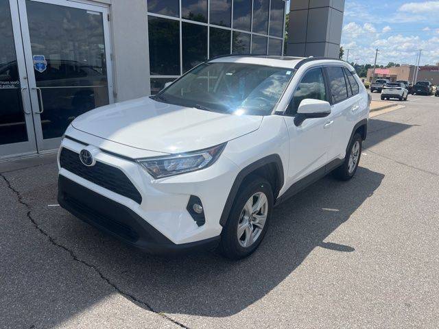 2019 Toyota RAV4 XLE FWD photo