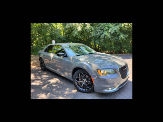 2019 Chrysler 300 Touring RWD photo