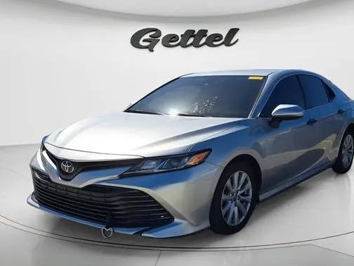 2019 Toyota Camry LE FWD photo
