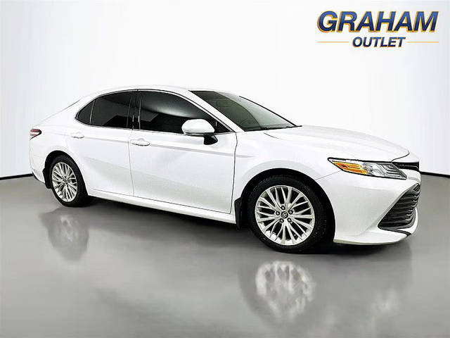 2019 Toyota Camry XLE FWD photo