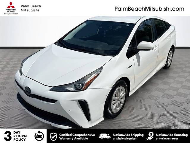 2019 Toyota Prius LE FWD photo