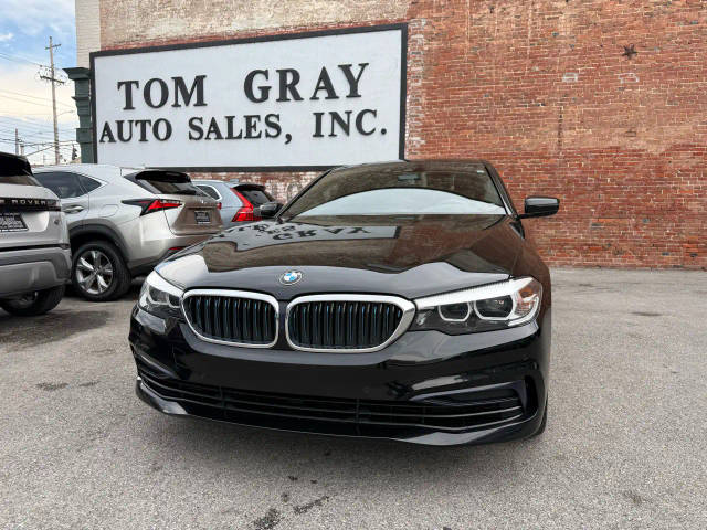 2019 BMW 5 Series 530e iPerformance RWD photo