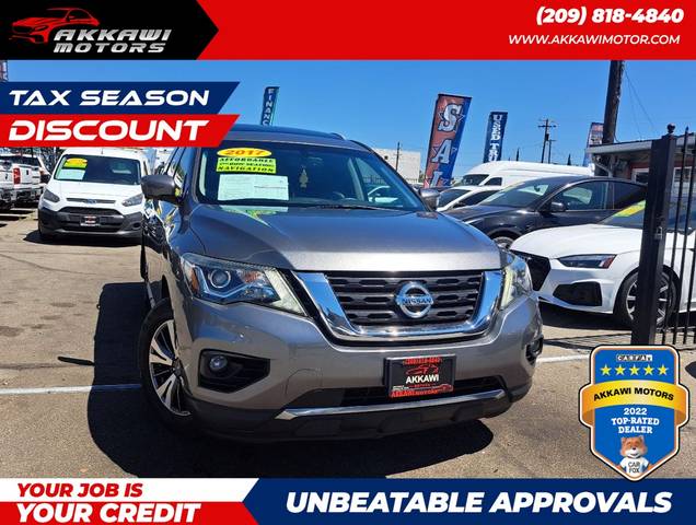 2017 Nissan Pathfinder SL FWD photo
