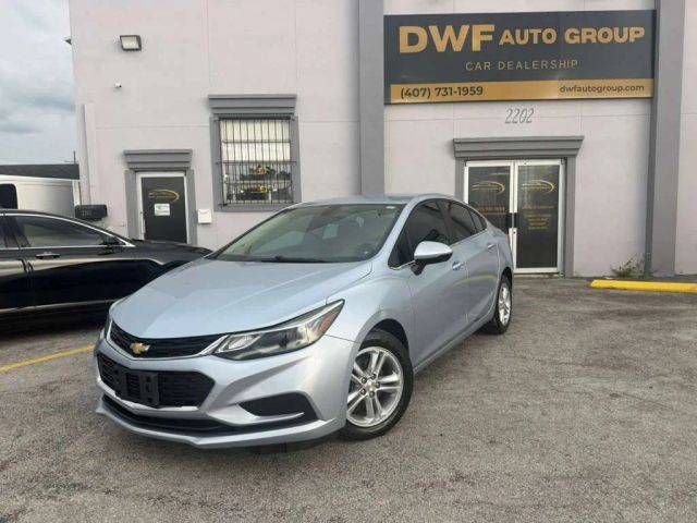2017 Chevrolet Cruze LT FWD photo