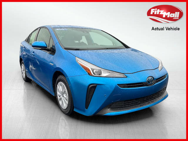 2019 Toyota Prius LE FWD photo