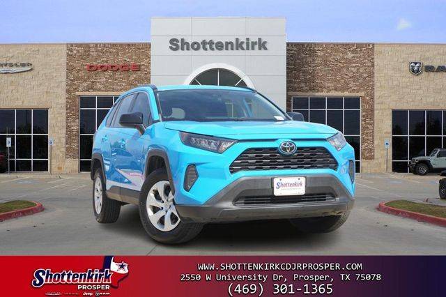 2019 Toyota RAV4 LE FWD photo