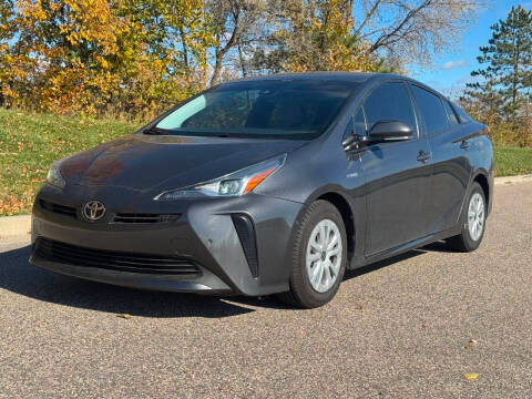 2019 Toyota Prius LE FWD photo