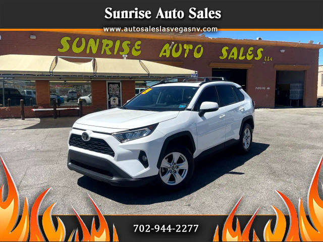 2019 Toyota RAV4 XLE FWD photo