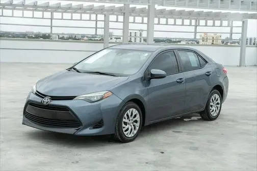 2018 Toyota Corolla LE FWD photo