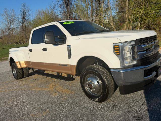2019 Ford F-350 Super Duty XLT 4WD photo
