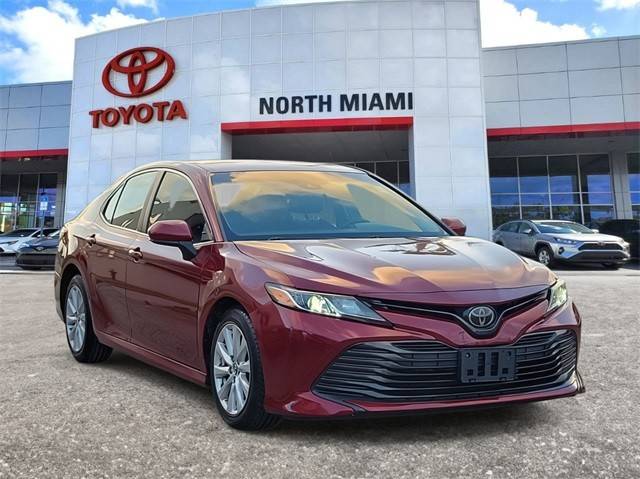 2018 Toyota Camry LE FWD photo