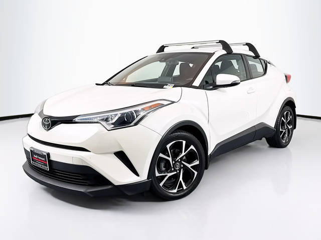 2019 Toyota C-HR XLE FWD photo