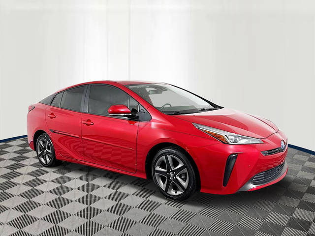 2019 Toyota Prius XLE FWD photo
