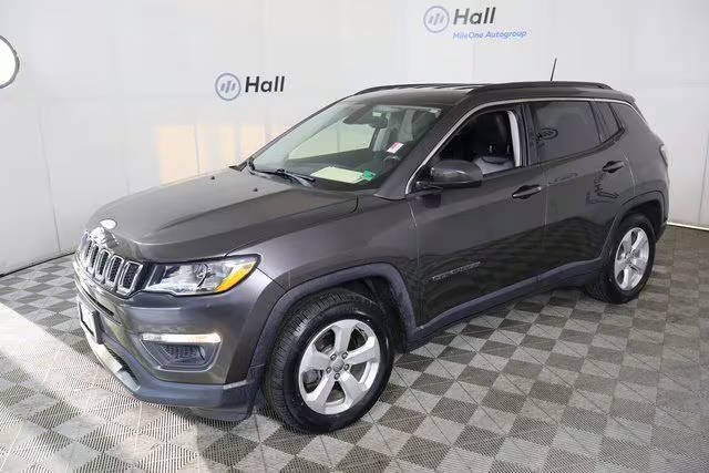 2019 Jeep Compass Latitude FWD photo
