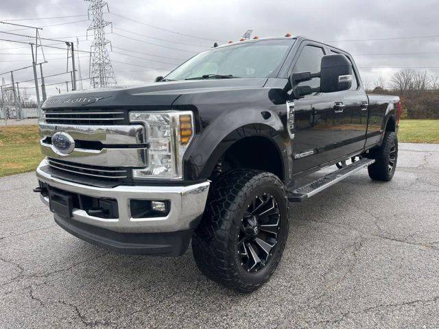 2019 Ford F-250 Super Duty LARIAT 4WD photo