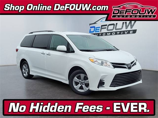 2020 Toyota Sienna LE FWD photo