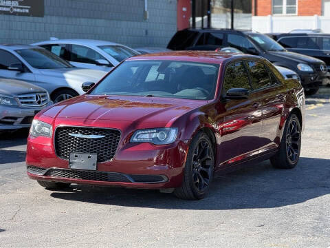 2019 Chrysler 300 Touring RWD photo