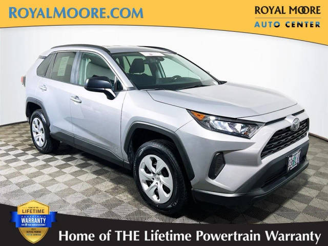 2019 Toyota RAV4 LE AWD photo