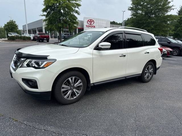 2019 Nissan Pathfinder SL FWD photo