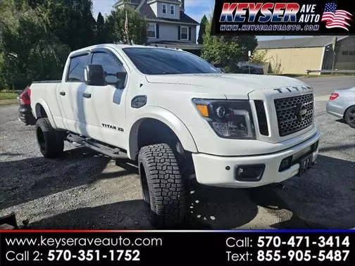 2018 Nissan Titan XD SL 4WD photo