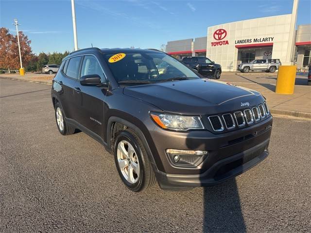 2019 Jeep Compass Latitude FWD photo