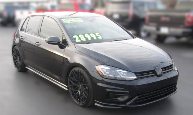 2019 Volkswagen Golf R  AWD photo