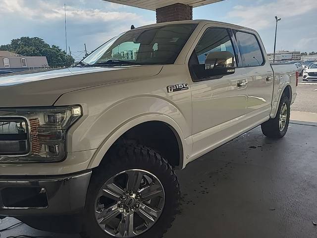 2019 Ford F-150 LARIAT 4WD photo