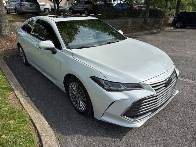 2019 Toyota Avalon Limited FWD photo